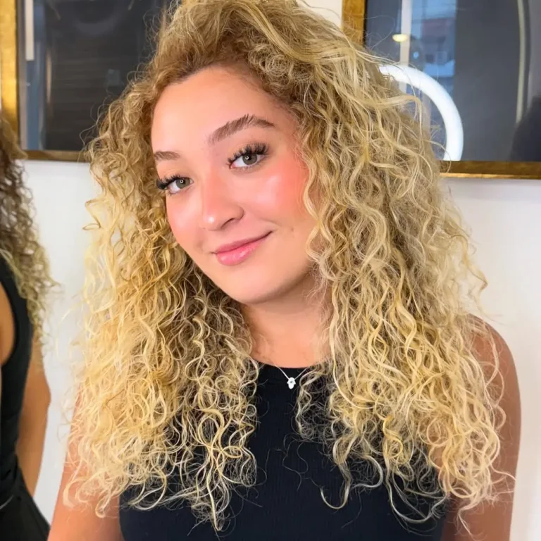 Hidratação e nutrição capilar profunda na Zona Norte de São Paulo - Espaço Henry Freire.